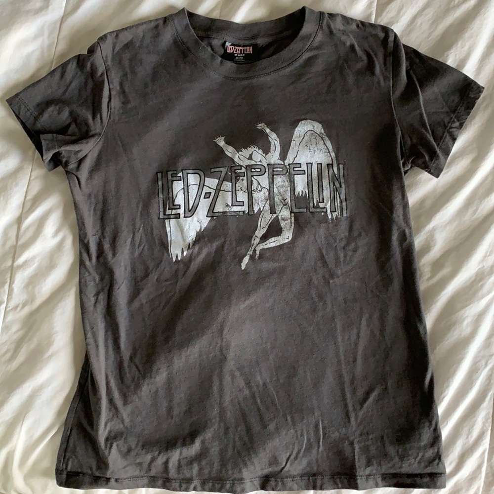 Led Zeppelin tshirt 🖤